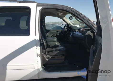 2013 Chevrolet Tahoe Lt z USA, uszkodzony, nr VIN 1GNSCBE00DR335093